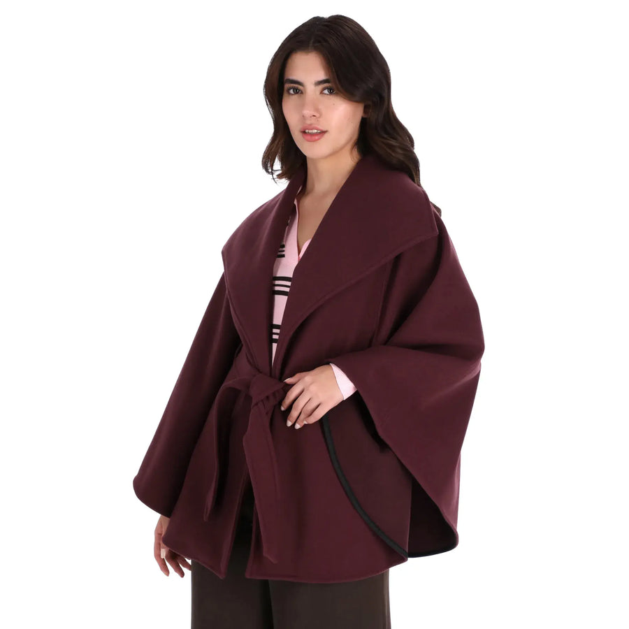 Capa Cruce con Cuello de Chal y Cinturón de Amarre – Elegancia Envolvente