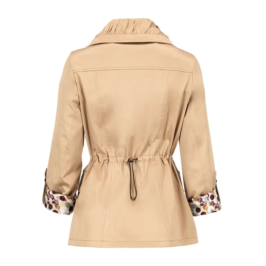 Gabardina con Drapeado en Cuello