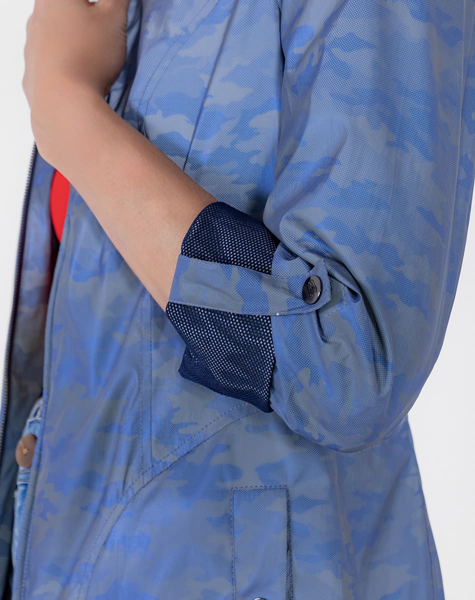 Gabardina sport con reflejante y repelente al agua para mujer