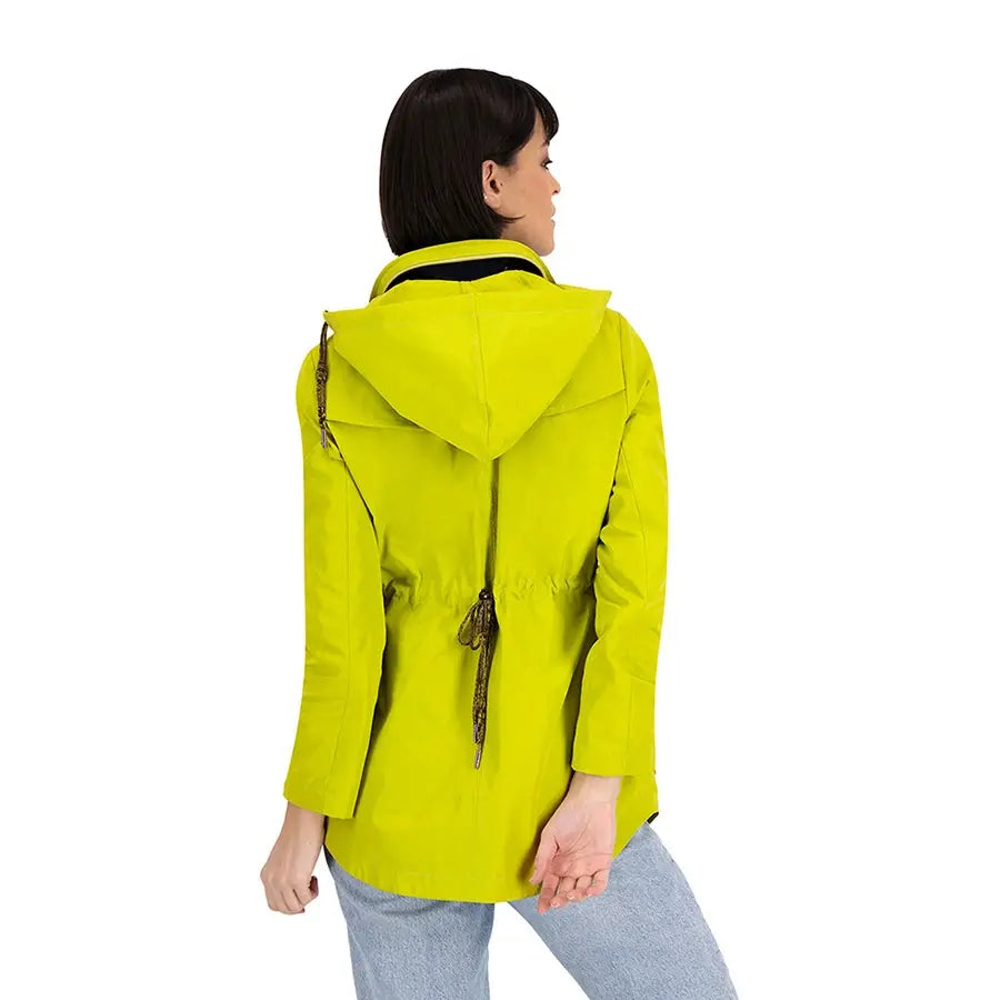Gabardina con Contraste