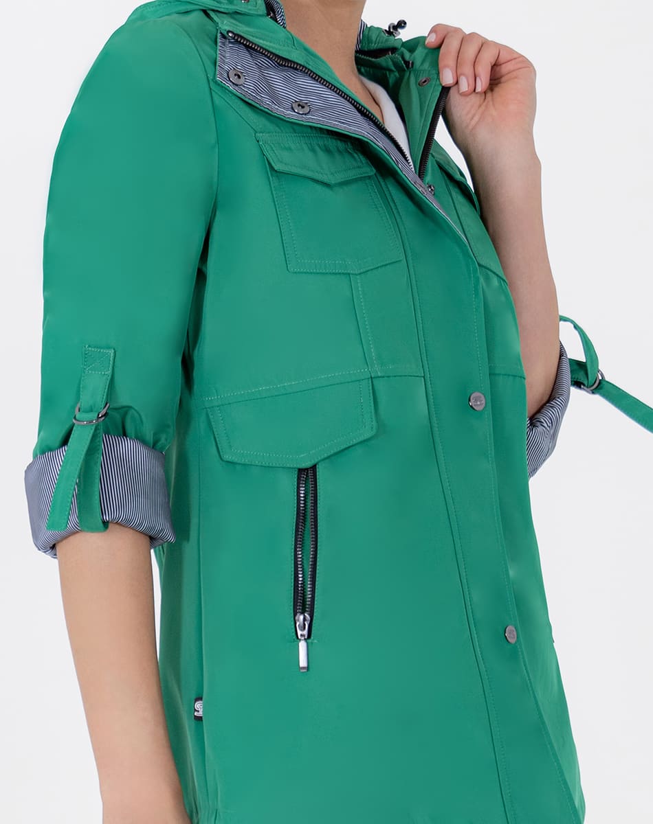 Gabardina con Gorro Desmontable