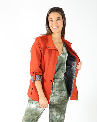 Gabardina corta