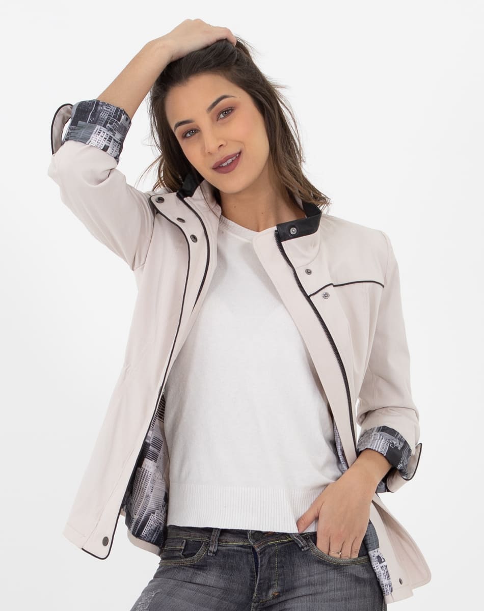 Gabardina Ligera Con Cintura Ajustable